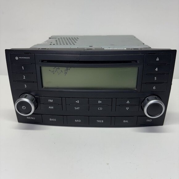04-10 Volkswagen Touareg Audio Equipment Radio Receiver AM-FM-SAT-CD Q - Picture 1 of 15